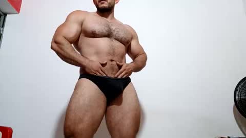 Snapshot of the_beastmuscle chatting on 02.09.26 beast online show from 02.09.26