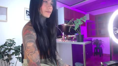 the girl of your dreams online show from 12.25.24