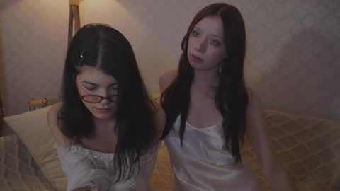 EllaLyn online show from 11.10.25