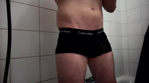 Snapshot of the_delicious_19 chatting on 01.31.25 the_delicious_19 online show from 01.31.25