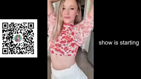 Snapshot of the_pussy_boulevard chatting on 10.19.25 Anna online show from 10.19.25