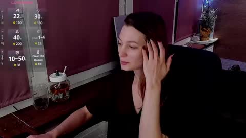 Snapshot of the_sky_fox chatting on 12.24.24 Edda online show from 12.24.24