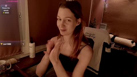 Snapshot of the_sky_fox chatting on 01.21.25 Edda online show from 01.21.25