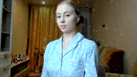 Snapshot of the_steel_magnolia_ chatting on 01.05.25 Ally STREAMING ON TWITCH NOW Check my Twitter for updates online show from 01.05.25