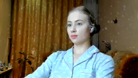 Snapshot of the_steel_magnolia_ chatting on 01.05.25 Ally STREAMING ON TWITCH NOW Check my Twitter for updates online show from 01.05.25