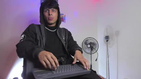 Snapshot of the_weed_guys chatting on 01.18.25 Danny online show from 01.18.25