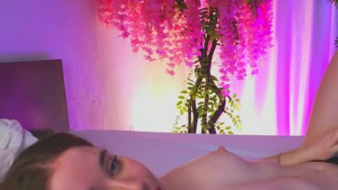 im Grace  turn up the sounds on your device... to hear my sweet moans online show from 04.11.26