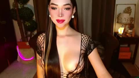 thea_whong online show from 04.22.26
