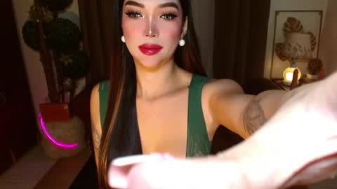 thea_whong online show from 05.02.26