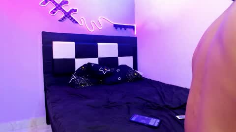 Snapshot of thebigdanni chatting on 11.25.25 DEAN AND MARY online show from 11.25.25