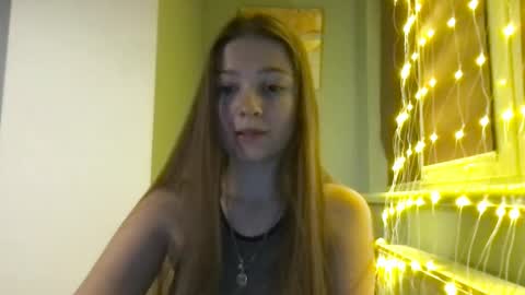 Snapshot of thecrystal chatting on 01.21.25 Crystal online show from 01.21.25