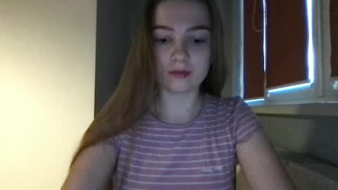 Snapshot of thecrystal chatting on 03.12.25 Crystal online show from 03.12.25