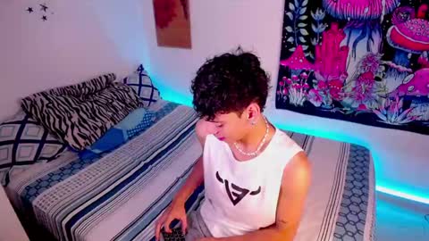Snapshot of thedoll_ethan chatting on 05.29.26 ethan online show from 05.29.26