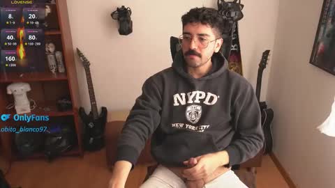 Wolf Independent model online show from 11.18.25