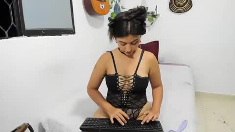 Snapshot of thefenix_jyk chatting on 12.05.24 Ariamapola88 online show from 12.05.24