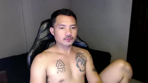 Snapshot of thefriskyasian chatting on 01.02.25 Jaycee online show from 01.02.25