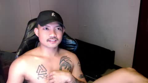 Snapshot of thefriskyasian chatting on 01.14.25 Jaycee online show from 01.14.25