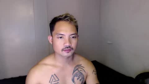 Snapshot of thefriskyasian chatting on 01.23.25 Jaycee online show from 01.23.25