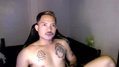 Snapshot of thefriskyasian chatting on 02.04.25 Jaycee online show from 02.04.25