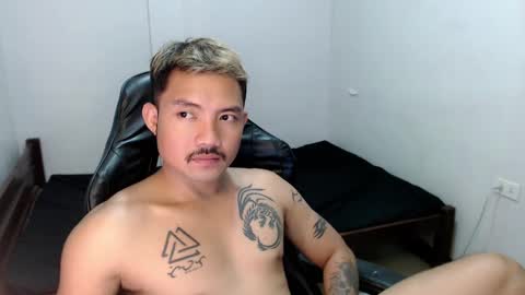 Snapshot of thefriskyasian chatting on 02.13.25 Jaycee online show from 02.13.25
