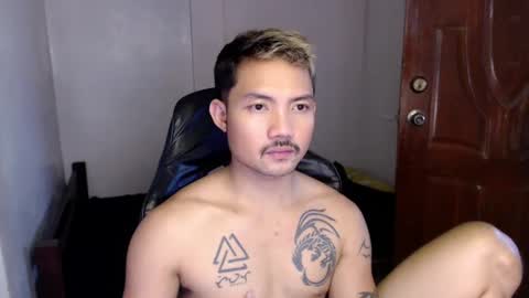 Snapshot of thefriskyasian chatting on 02.28.25 Jaycee online show from 02.28.25