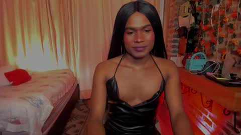 Snapshot of thegoldenbitch chatting on 03.06.26 Goldie online show from 03.06.26