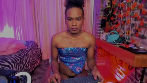 Snapshot of thegoldenbitch chatting on 03.27.26 Goldie online show from 03.27.26