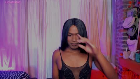 Snapshot of thegoldenbitch chatting on 04.07.26 Goldie online show from 04.07.26