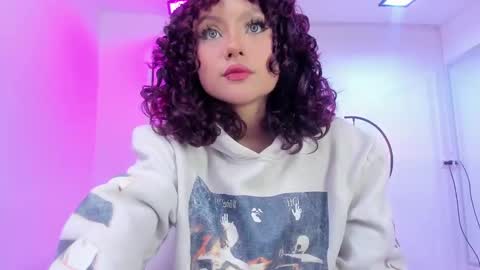 Theia  online show from 03.12.25