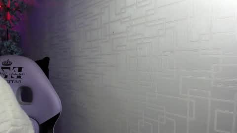 Theia  online show from 12.20.25