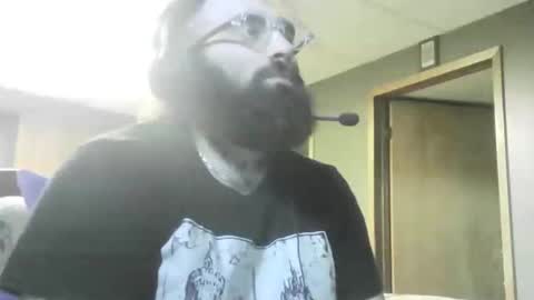 Snapshot of theironbulll chatting on 11.30.25 Iron online show from 11.30.25