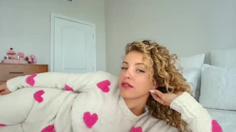 Snapshot of theislandgirl chatting on 01.10.25 Lily Marie online show from 01.10.25
