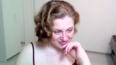 Ella online show from 12.21.24