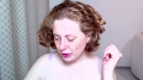 Ella online show from 10.26.25