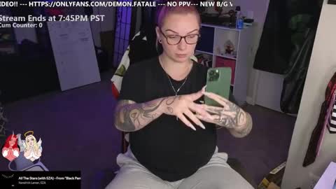 Snapshot of thelilithjane chatting on 10.14.25 Lilith Jane online show from 10.14.25