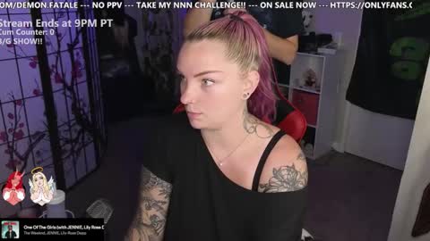 Snapshot of thelilithjane chatting on 11.22.25 Lilith Jane online show from 11.22.25