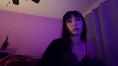 Snapshot of thelunavalentina chatting on 07.21.26 thelunavalentina online show from 07.21.26