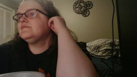 Snapshot of themistyprice chatting on 12.19.25 MistyPrice online show from 12.19.25