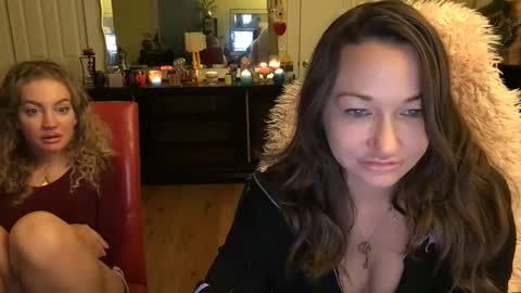 Cach Nelson online show from 01.01.25