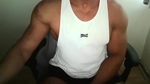 Snapshot of themusclefactory chatting on 09.25.25 TheMuscleFactory online show from 09.25.25