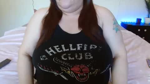 im on randomly so follow to know when im online online show from 04.24.26