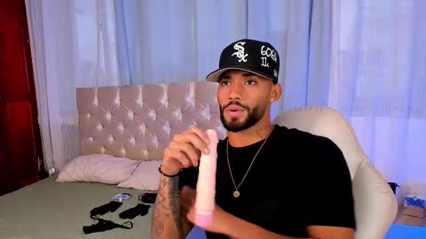 Theo Sky online show from 09.12.25