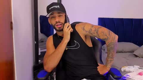 Theo Sky online show from 10.03.25