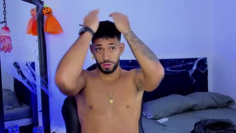 Theo Sky online show from 10.18.25