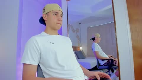  THEO- MATEO  online show from 12.16.24