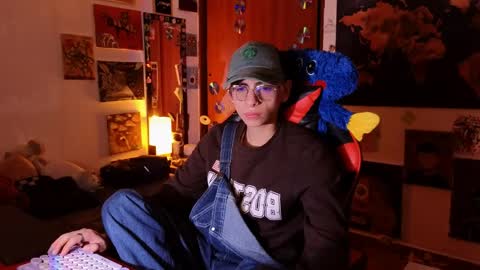 Matt independent model  online show from 04.08.26