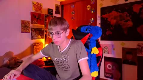 Matt independent model  online show from 04.15.26