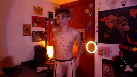 Matt independent model  online show from 04.16.26