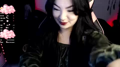 Sara online show from 10.26.25