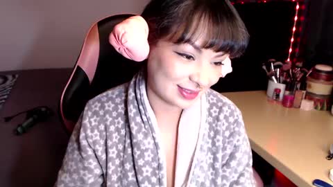 Snapshot of theprojectsara1 chatting on 05.19.26 Sara online show from 05.19.26